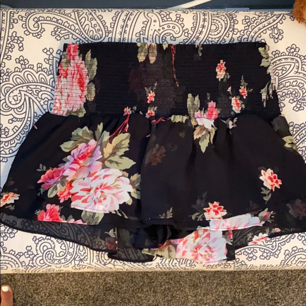 Express floral skirt (with shorts) XSmall